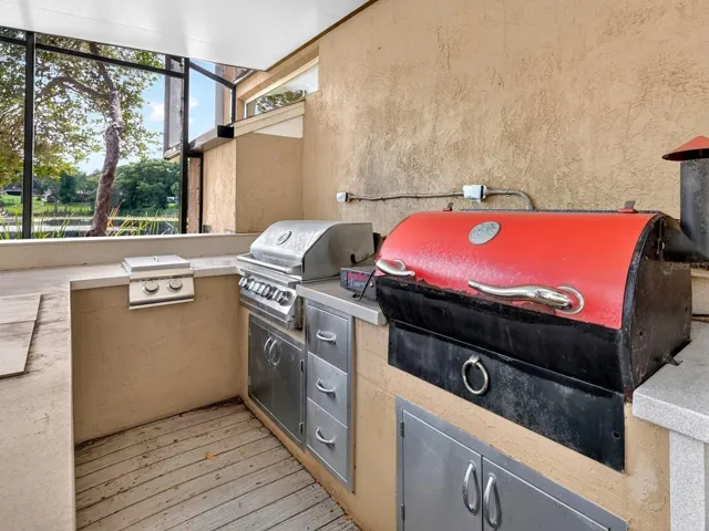 Outdoor grill and smoker