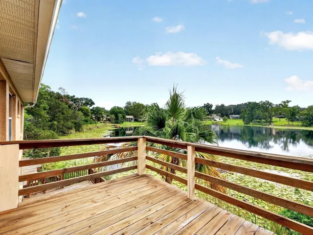 Outdoor deck