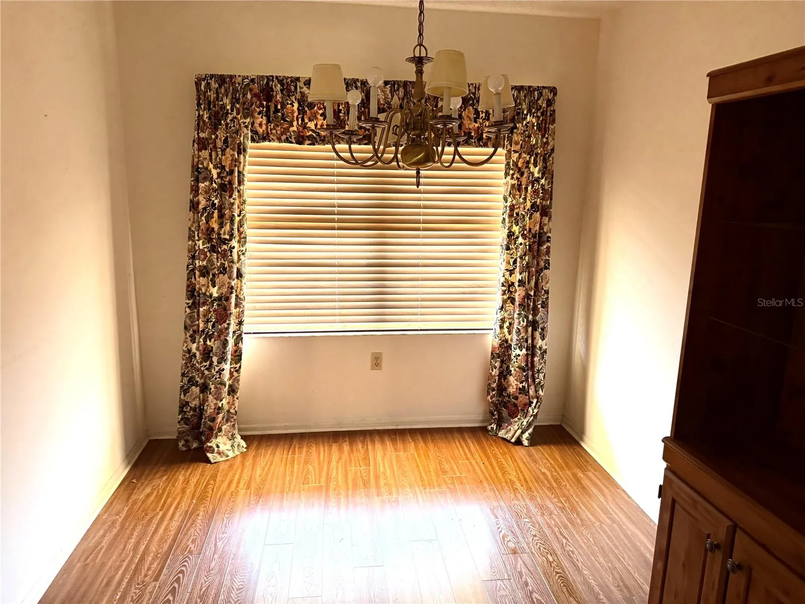 Bedroom or Dining Room
