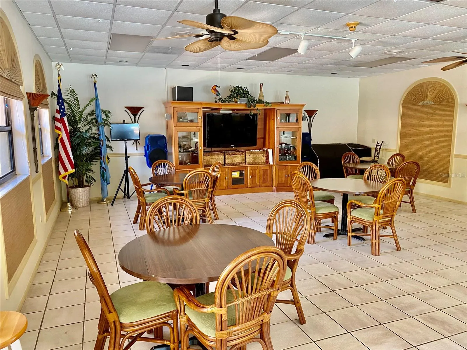 Clubhouse inside