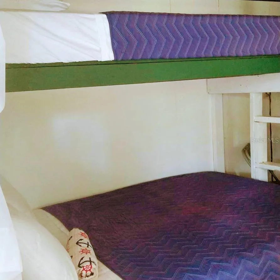 Quenepa Beds