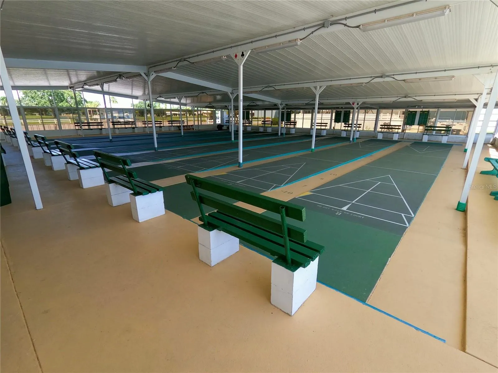 8 covered shuffleboard courts