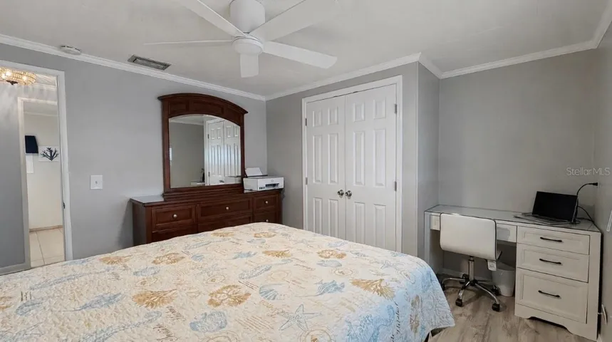 2nd bedroom