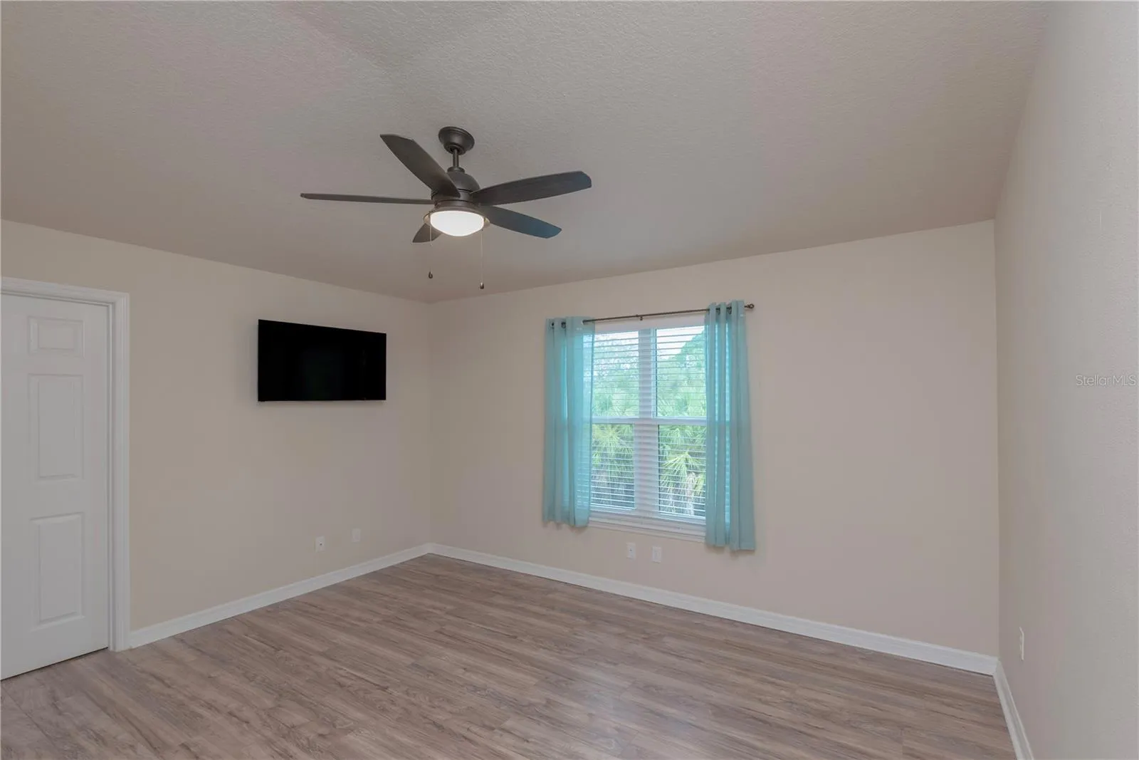 Primary bedroom.