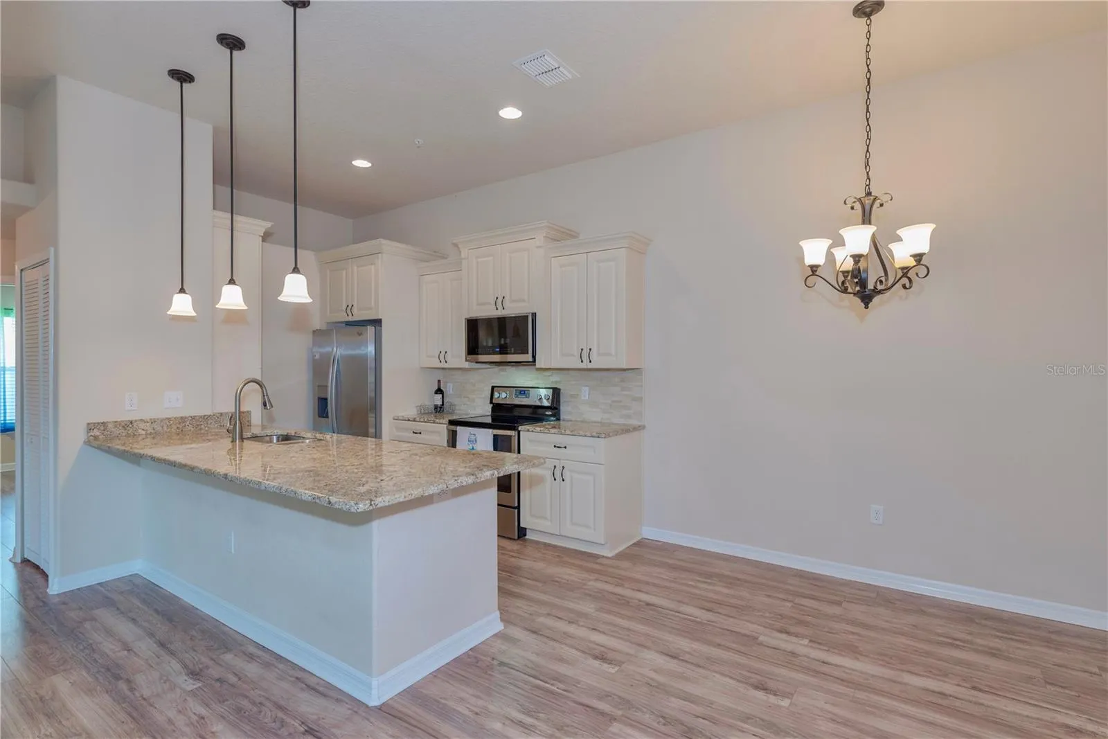 Kitchen and dining room.
