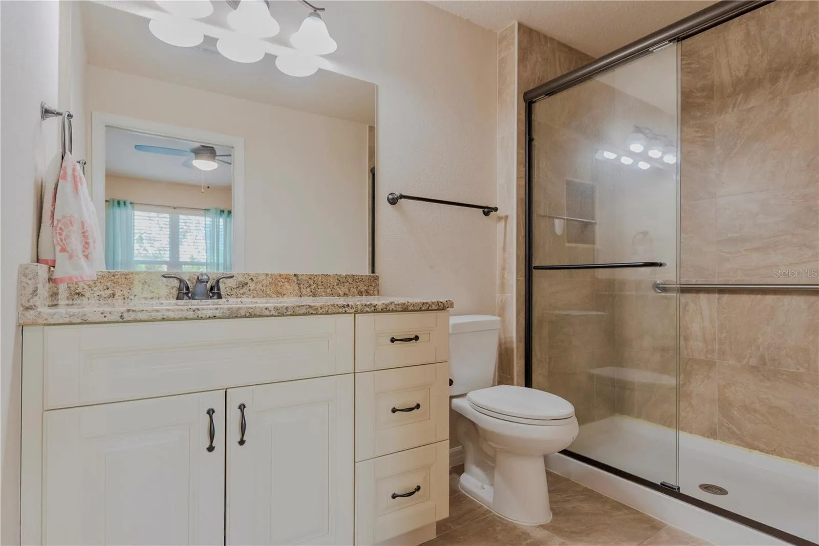 Primary ensuite bathroom.