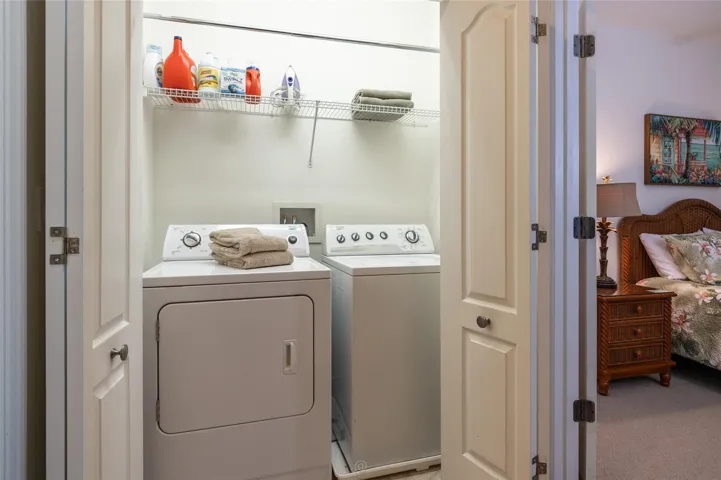 NEWER WASHER AND DRYER CONVEY AS DO ALL THE TOWELS IN THE LINEN CLOSET