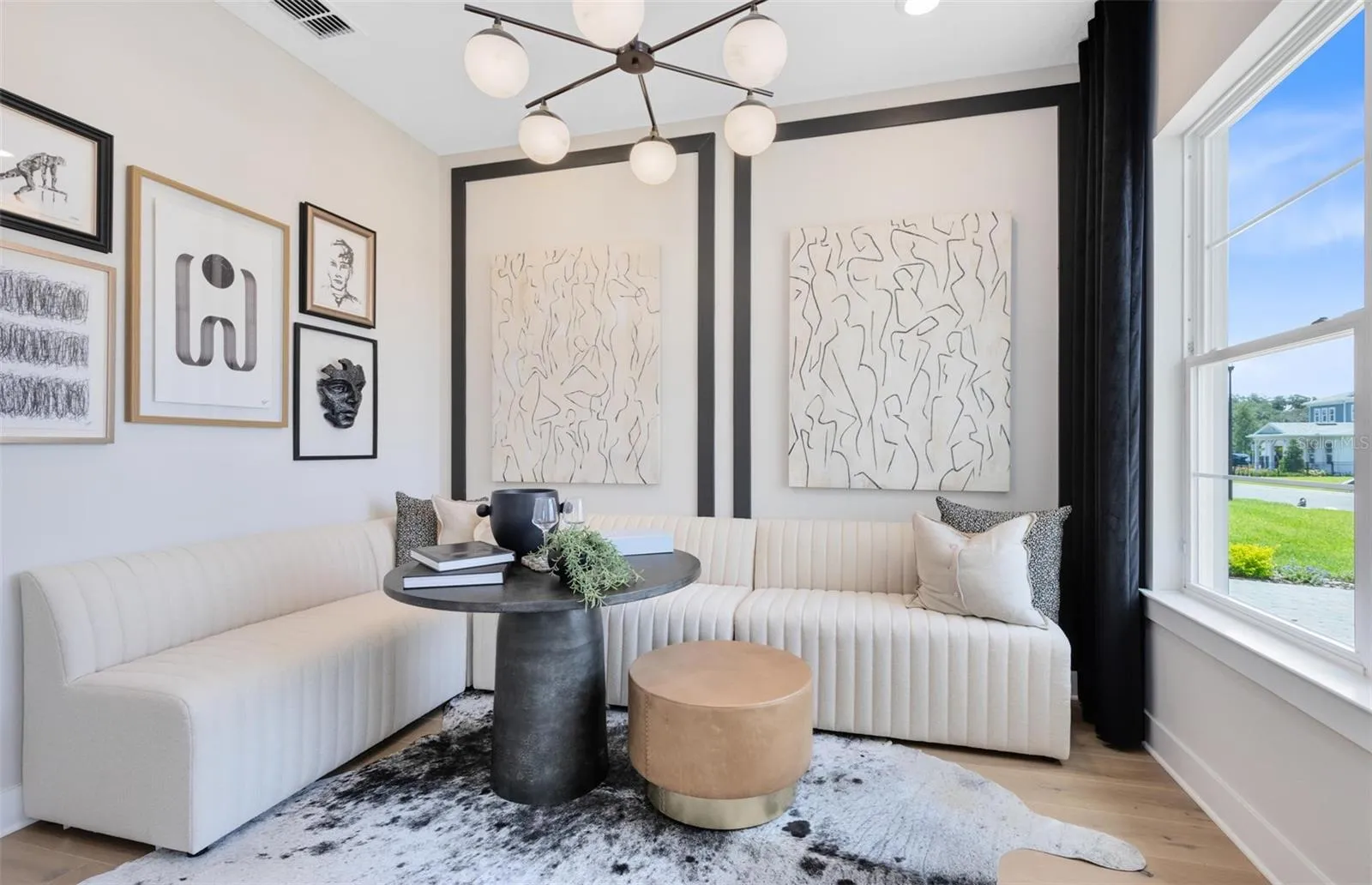 Actual home photo. Colors, finishes, textures and options may appear differently in person due to variations in monitors and viewing devices.