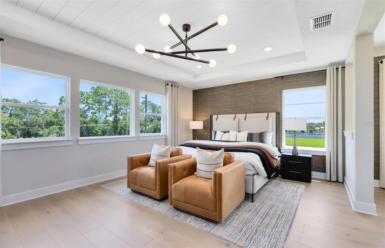 Actual home photo. Colors, finishes, textures and options may appear differently in person due to variations in monitors and viewing devices.