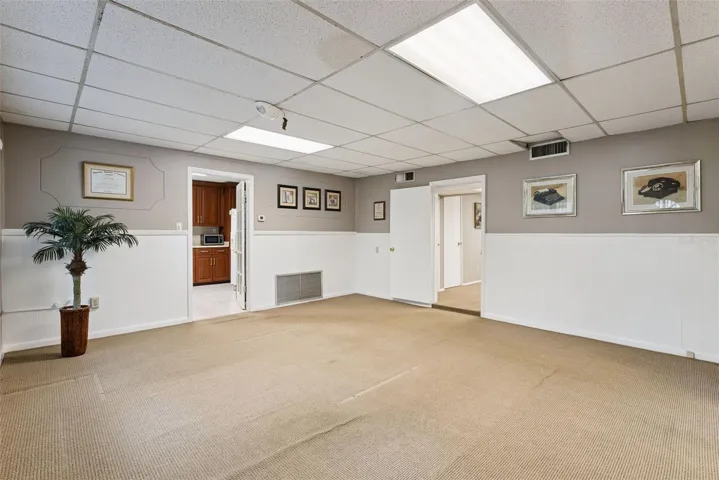 Large space-could add several desks/cubicles