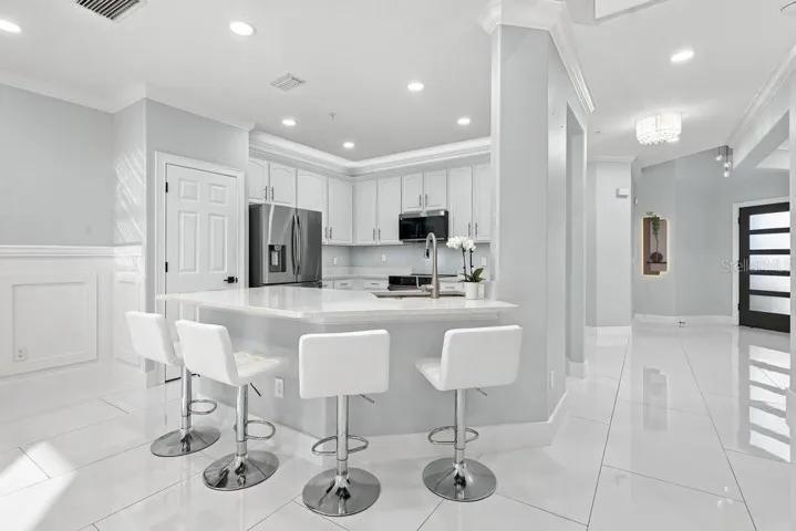 Breakfast bar
