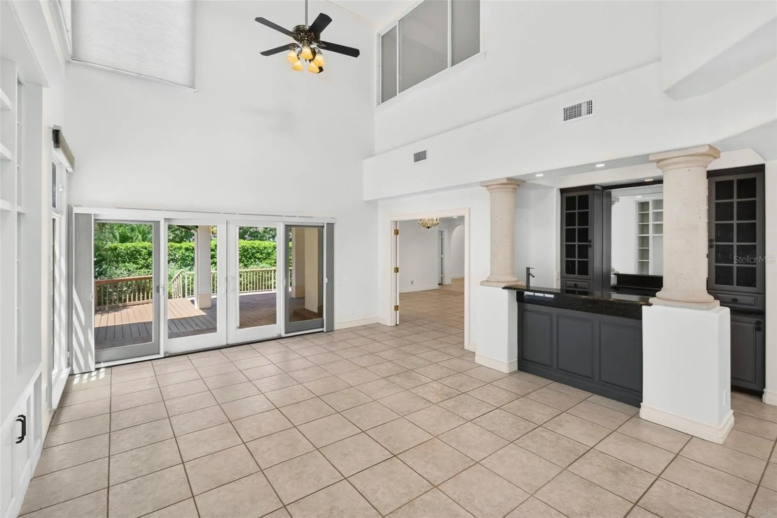 Great Room &amp; Wet Bar