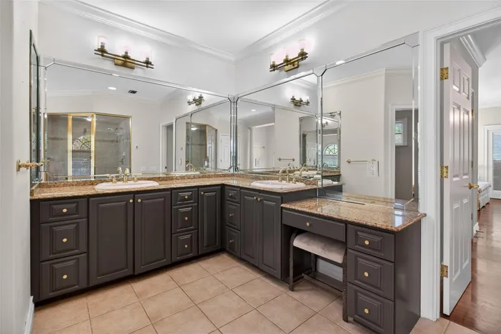 2nd Floor Primary Suite Bath