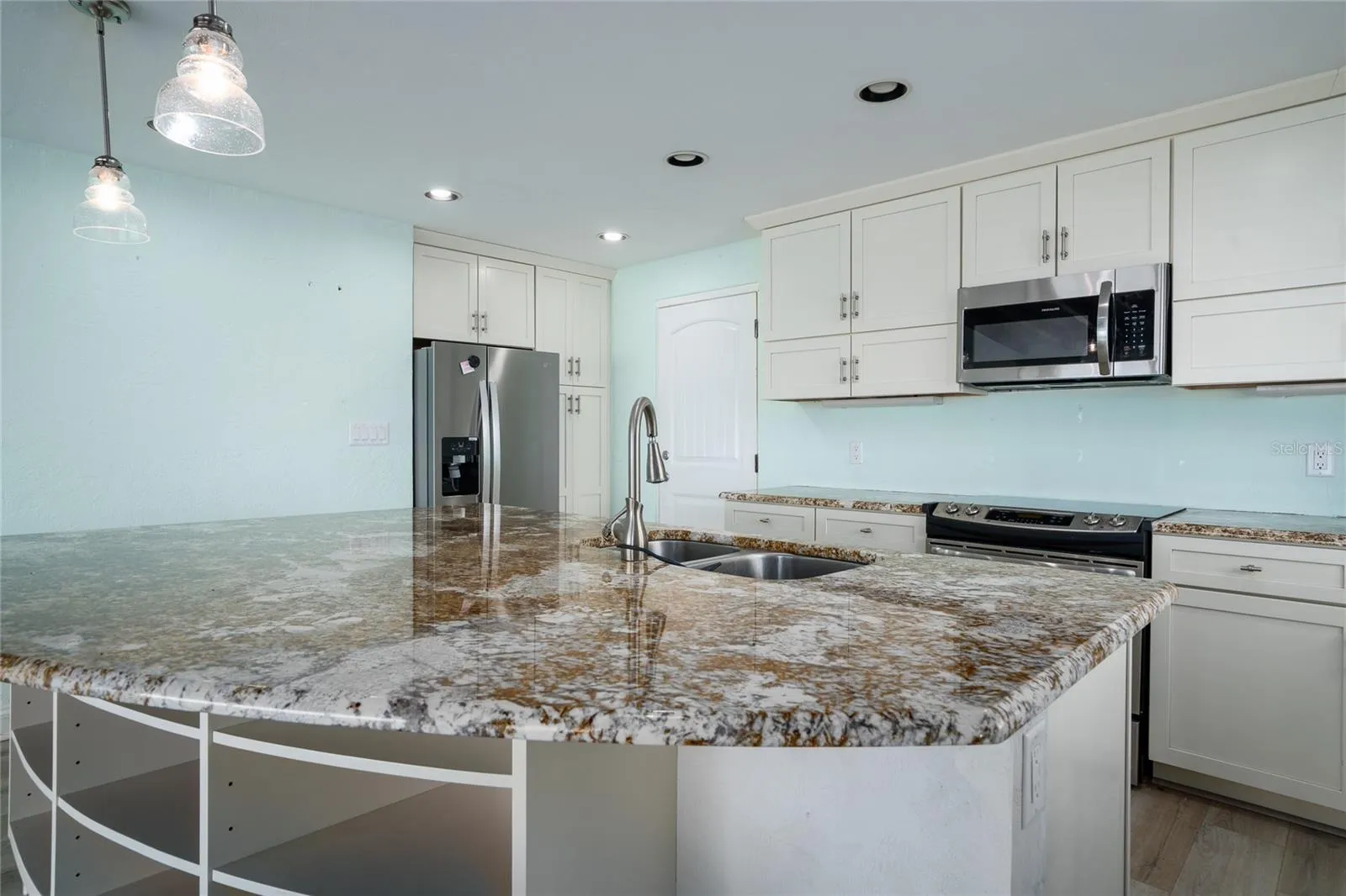 Granite counters!