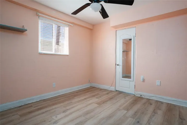 Guest bedroom with ensuite!