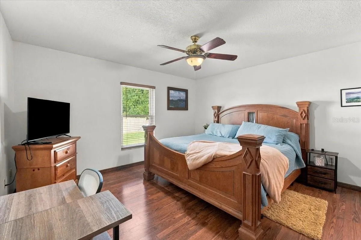 Bedroom 4 (guest)