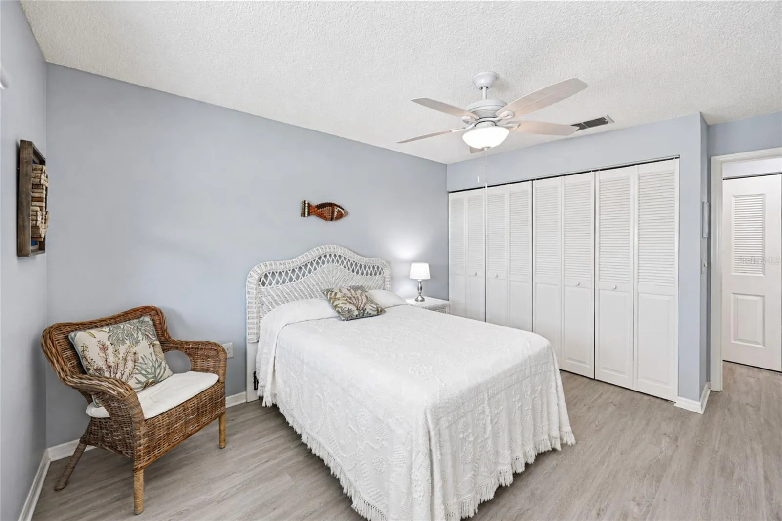 Secondary bedroom from corner