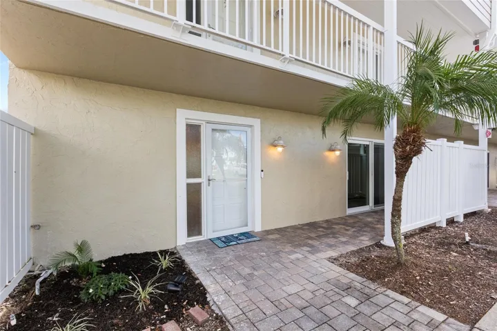 Front Entryway / North Facing