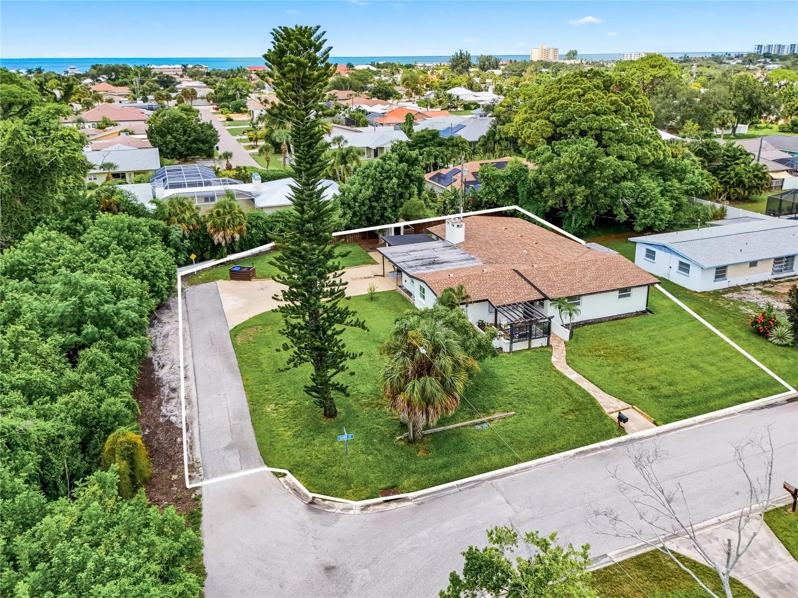 Aerial of 936 Dawn St