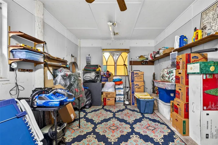 Tack room/barn office
