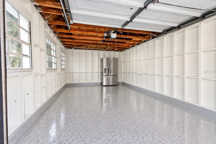 Detached Garage