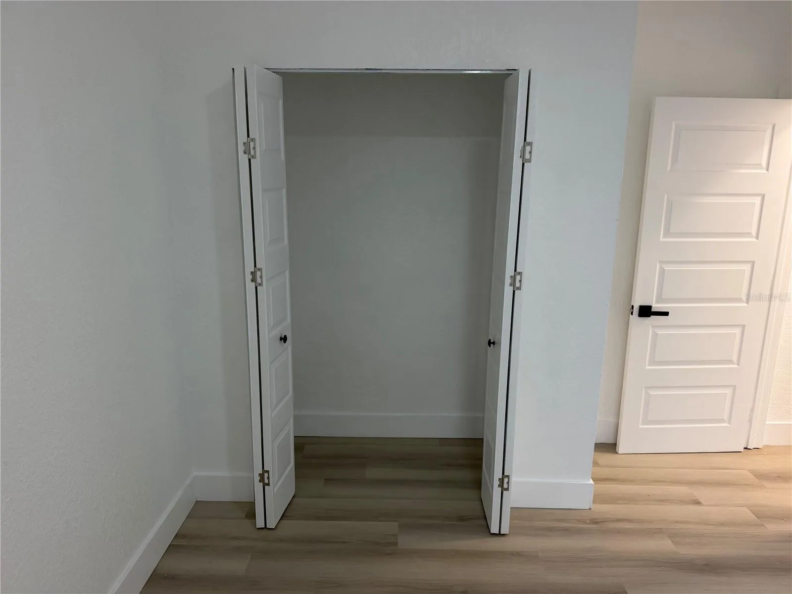 Bedroom 4 Closet