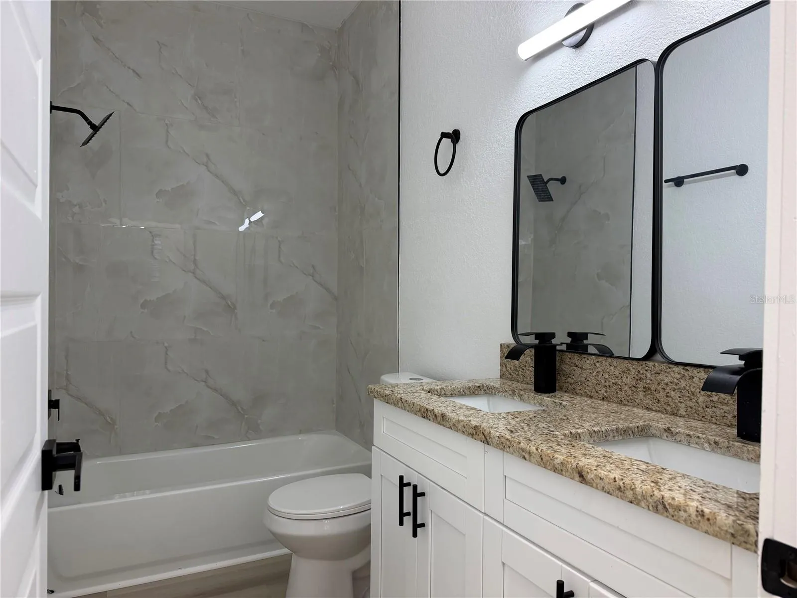 2nd Bath in Hallway