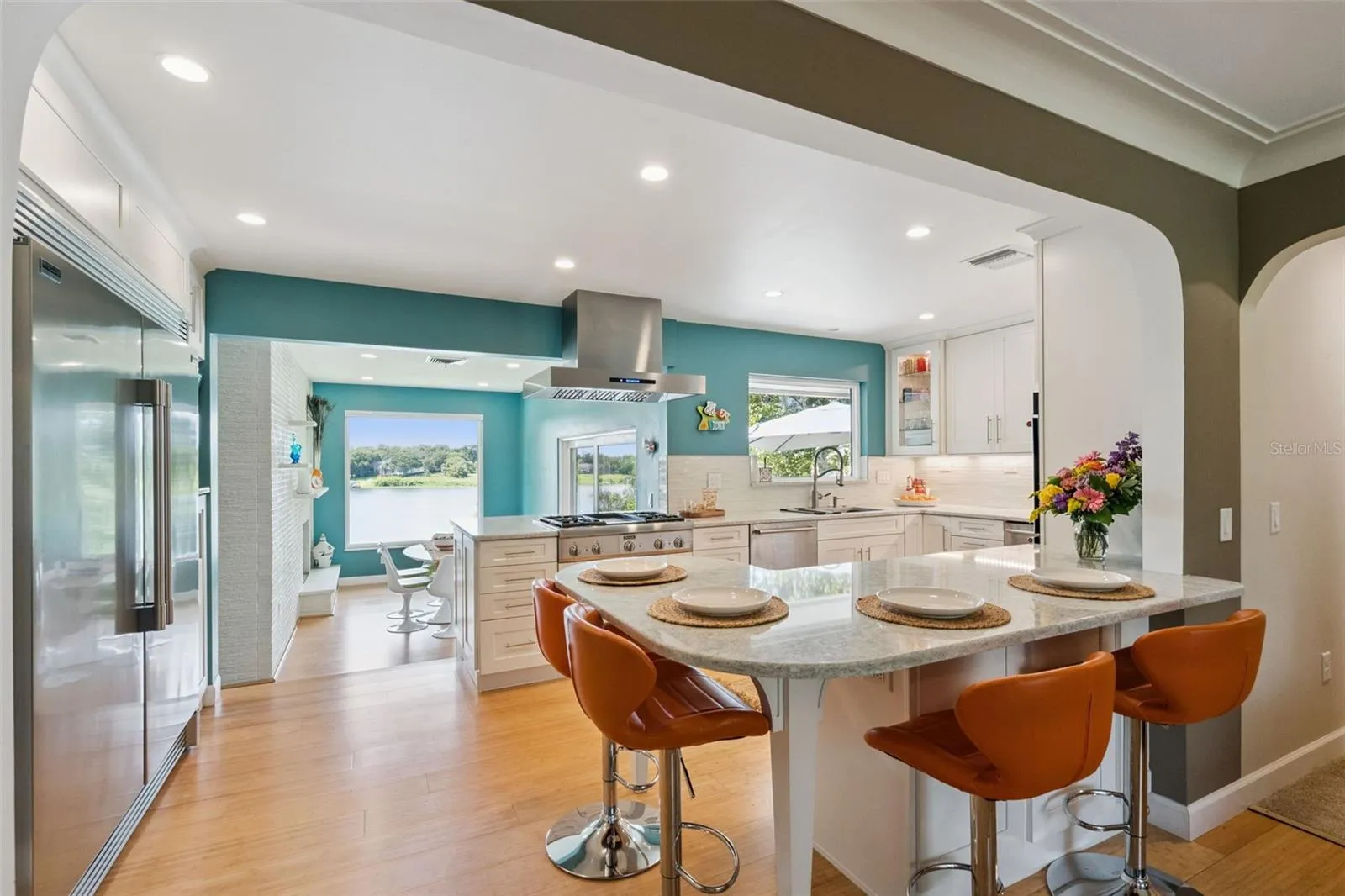 Kitchen Bar