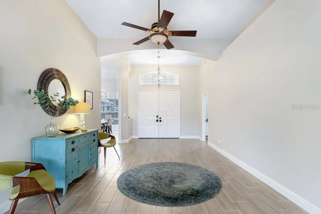Foyer with 12' ceilings