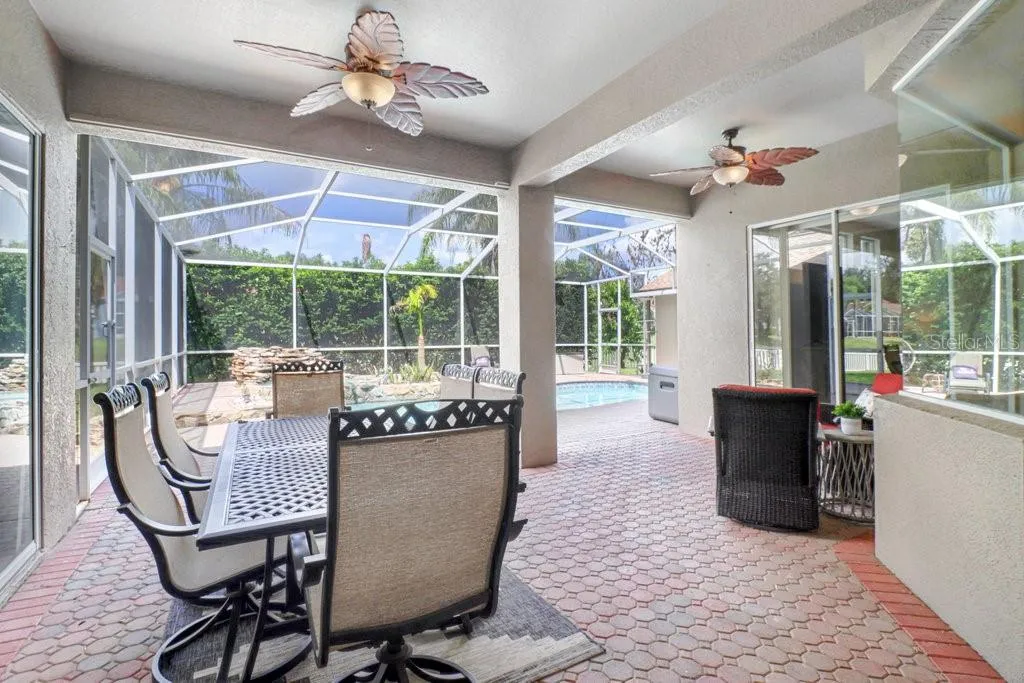 Covered & Screened in Patio