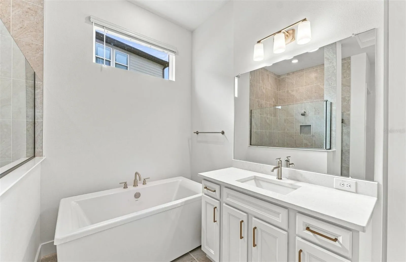 Upgraded Tub in Owner's Bath