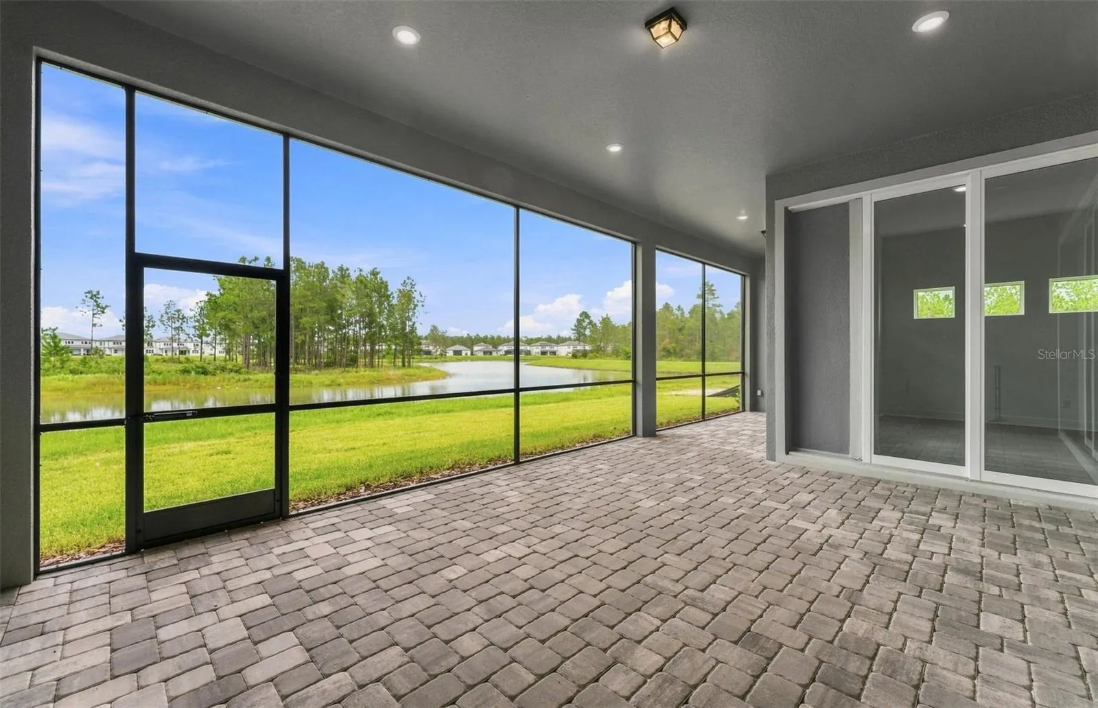 Extra Wide Water View Homesite