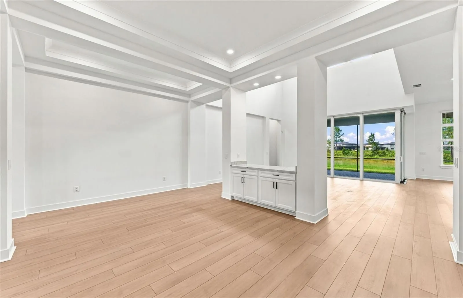Open Dining Room to Gatheirng Room