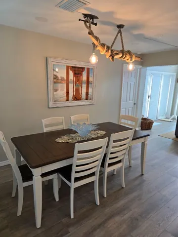 Dining Seating
