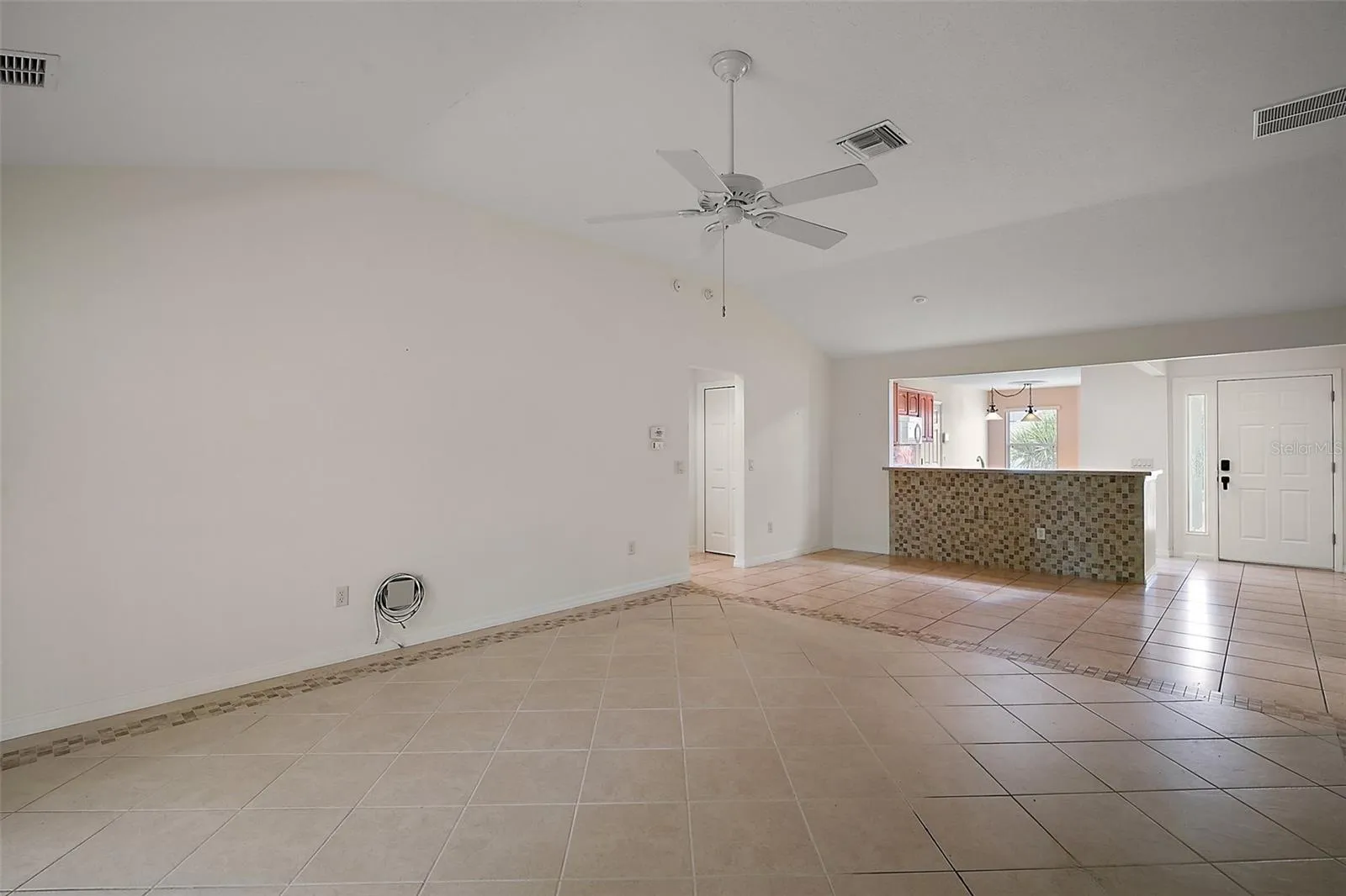 Living/Dining Room