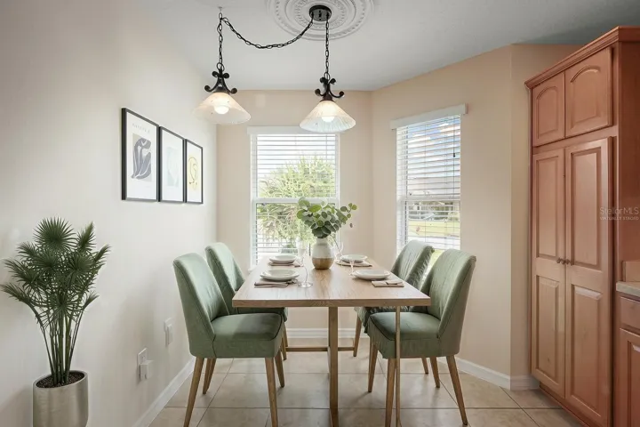 Dinette-Virtually Staged