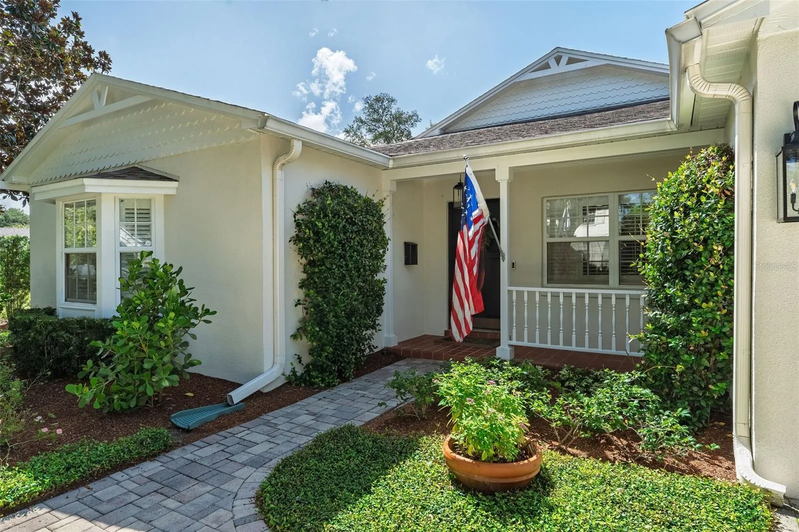 1230 Norwood Place
