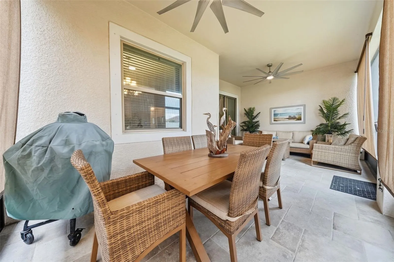 Expansive Screened Lanai w/ Custom Shades