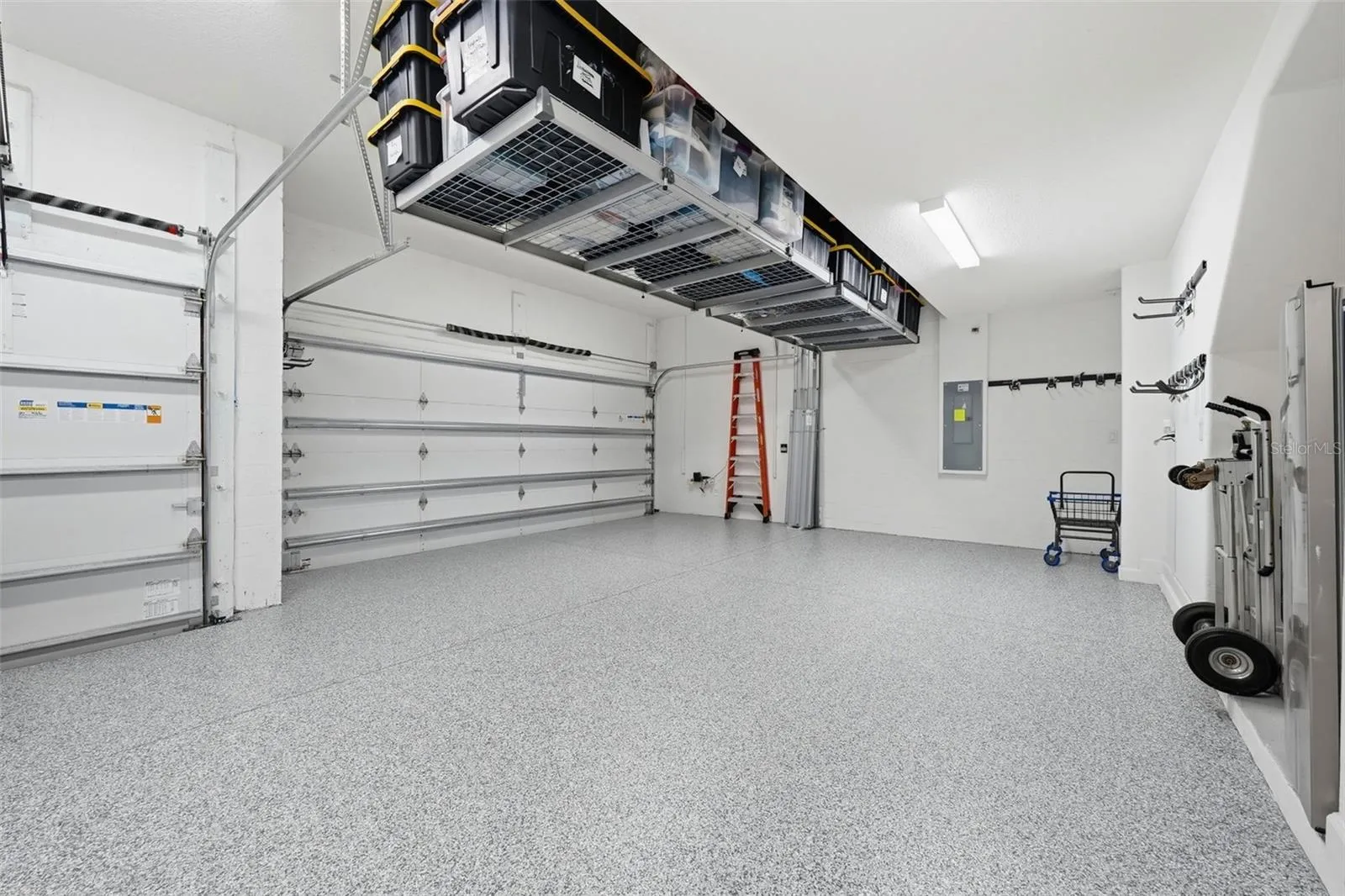 3 Car Garage