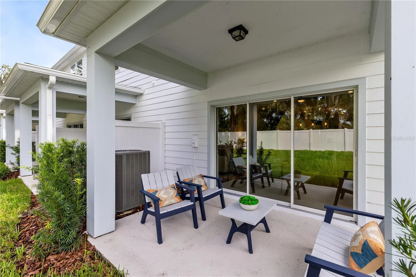 Model Home Design Only. Pictures and furnishings are for illustrative purposes only. Elevations, colors and options may vary. Furniture is for model home staging only.