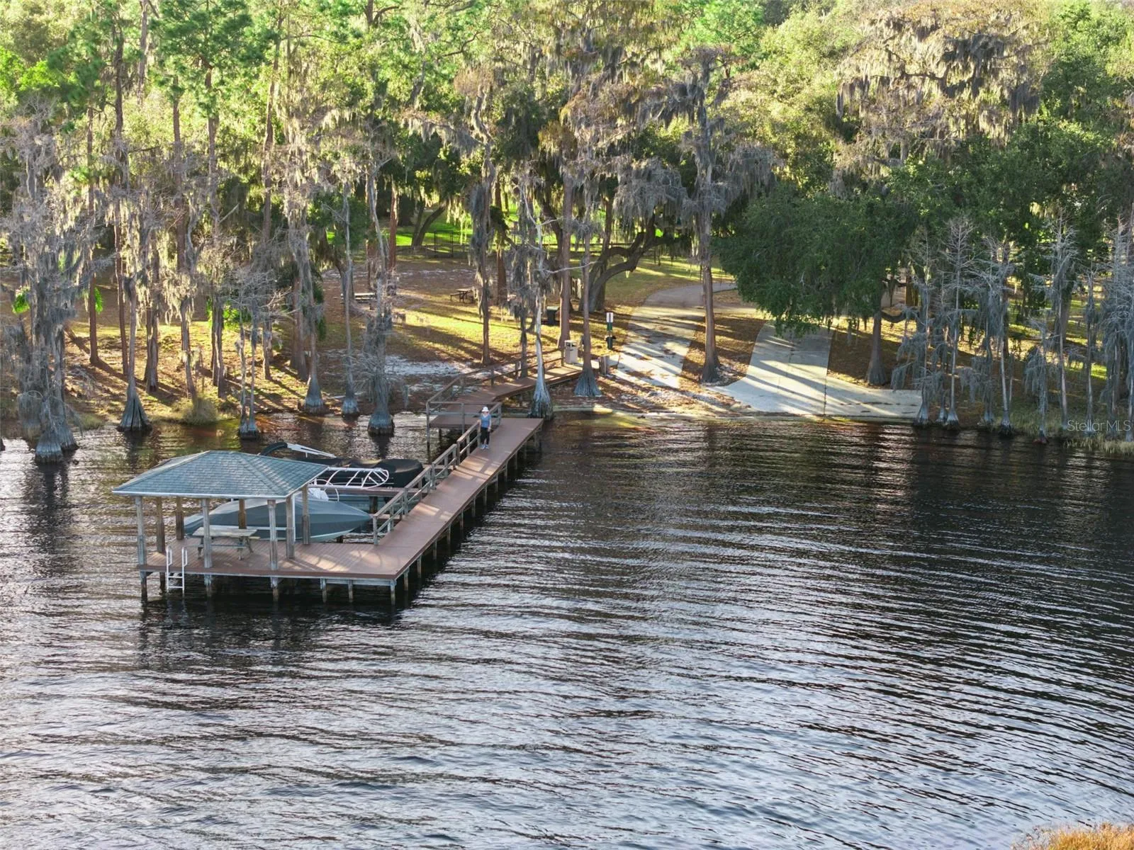 Private Neighborhood Access to Clermont Chain