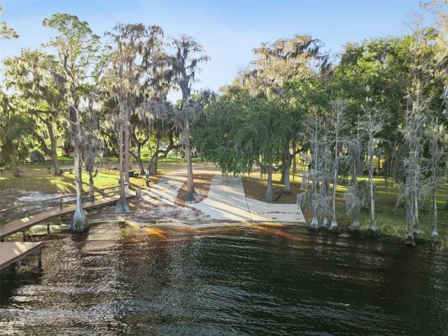 Private Neighborhood Access to Clermont Chain