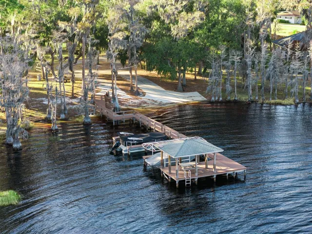 Private Neighborhood Access to Clermont Chain