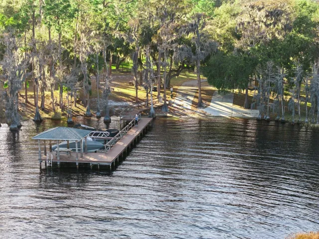 Private Neighborhood Access to Clermont Chain
