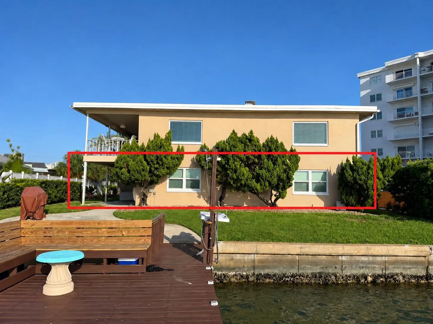 Ground Floor End Unit with Direct Waterviews