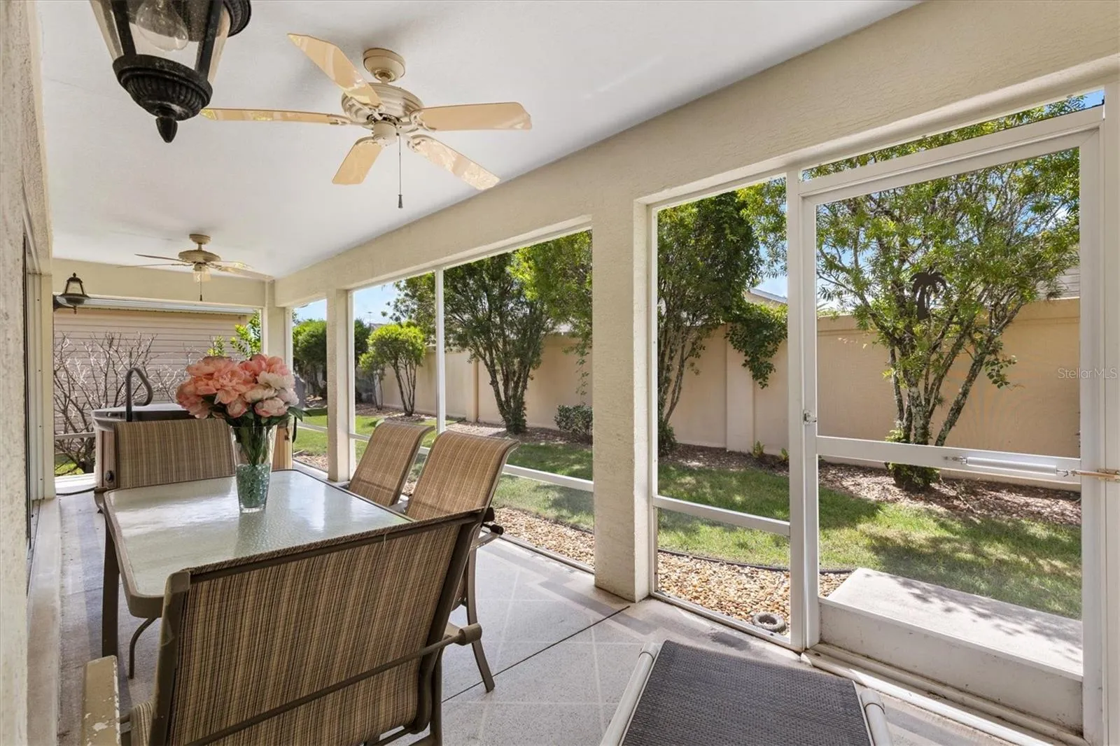 Screened-in lanai