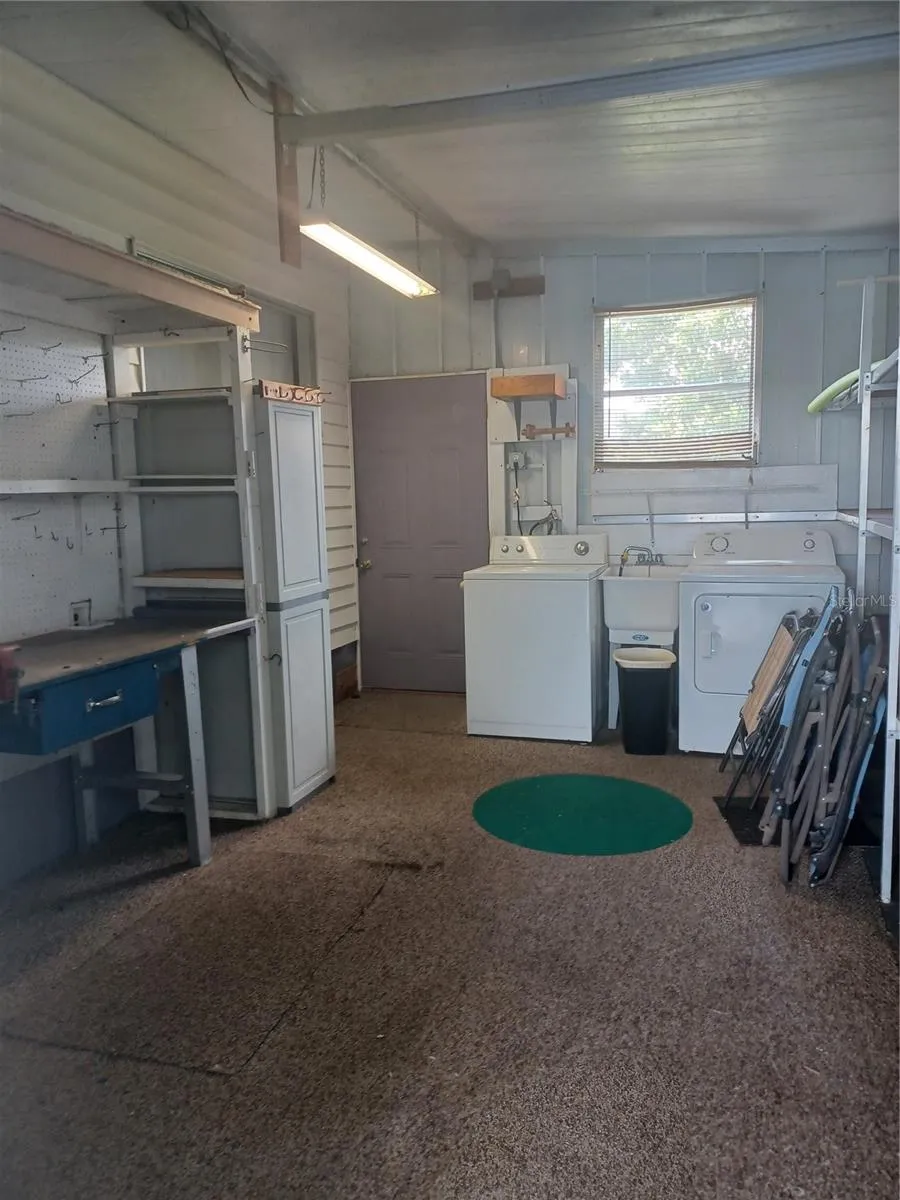 Storage/Laundry