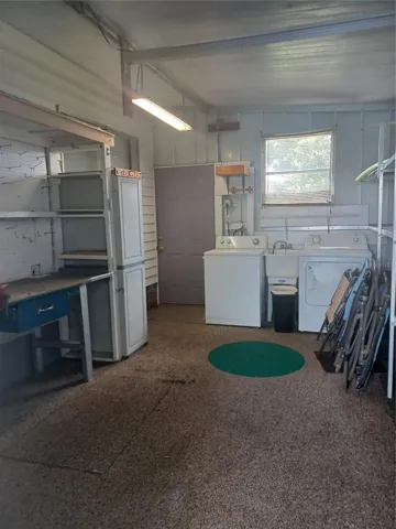 Storage/Laundry