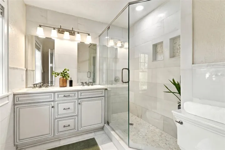 Primary En Suite Bathroom