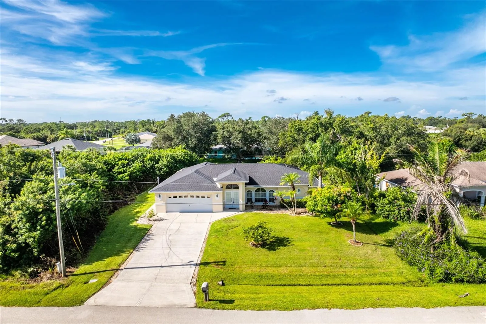 Only $349,900 for this 3 bed/2bath/2 car garage pool home!